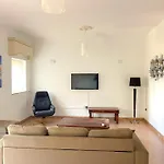 Charming Coastal Suite In Cosmopolitan Sliema
