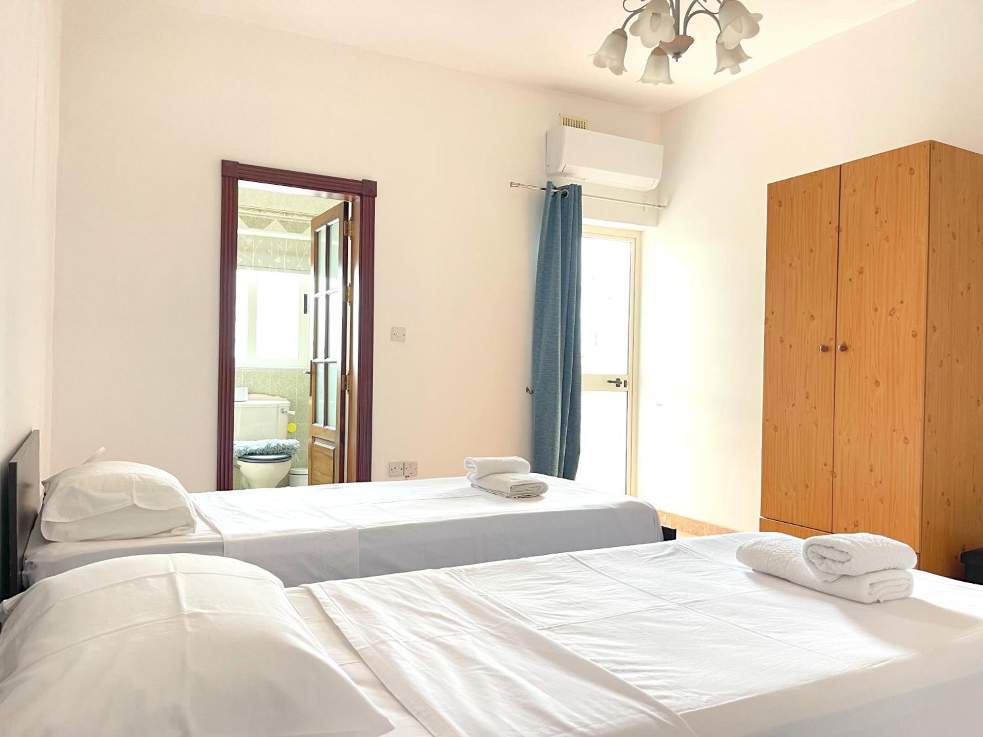 Apartment Charming Coastal In Cosmopolitan Sliema